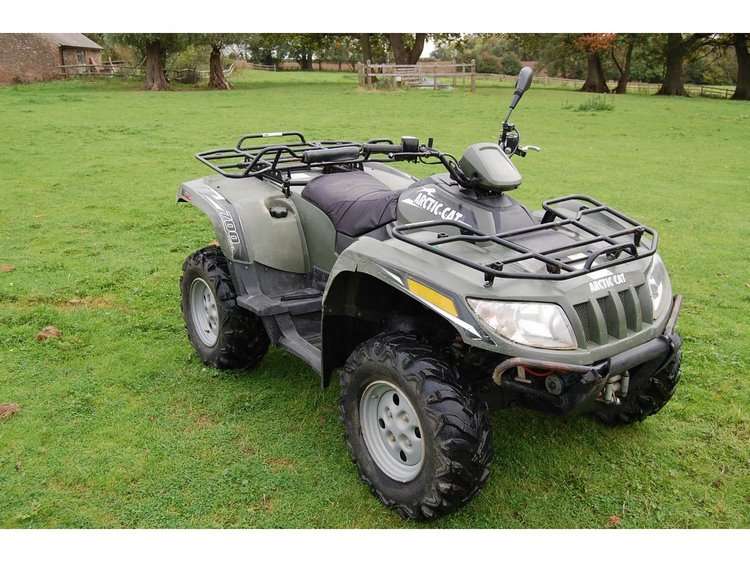 Багги Arctic Cat atv 700