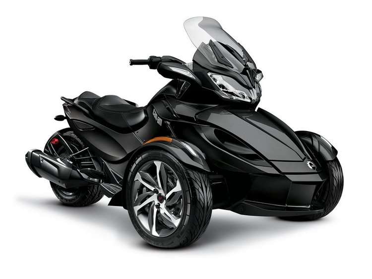 Трицикл BRP can am Spyder