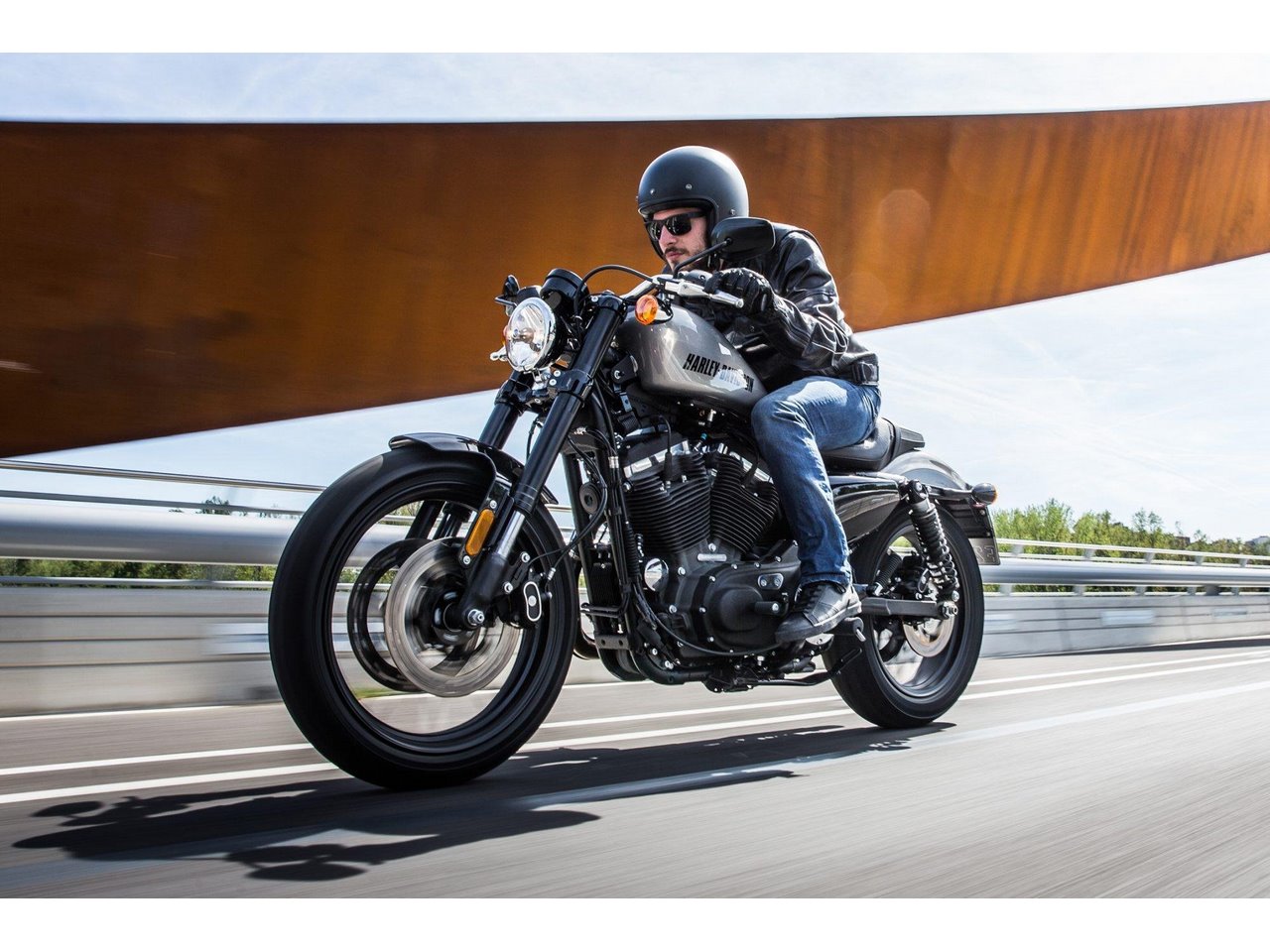 Harley-Davidson Roadster